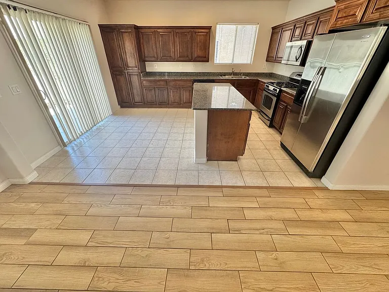 4972 W Moberly Ave — Photo 6