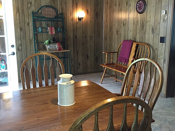 Large eat-in kitchen