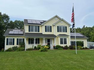 84 Pasture Dr, Goffstown, NH 03045