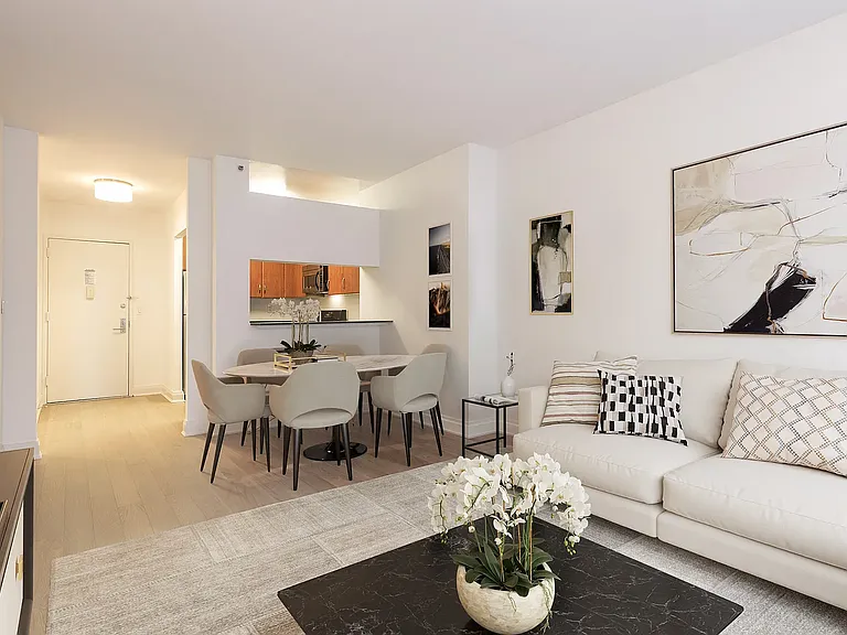 222 E 34th St #1505 — Photo 2