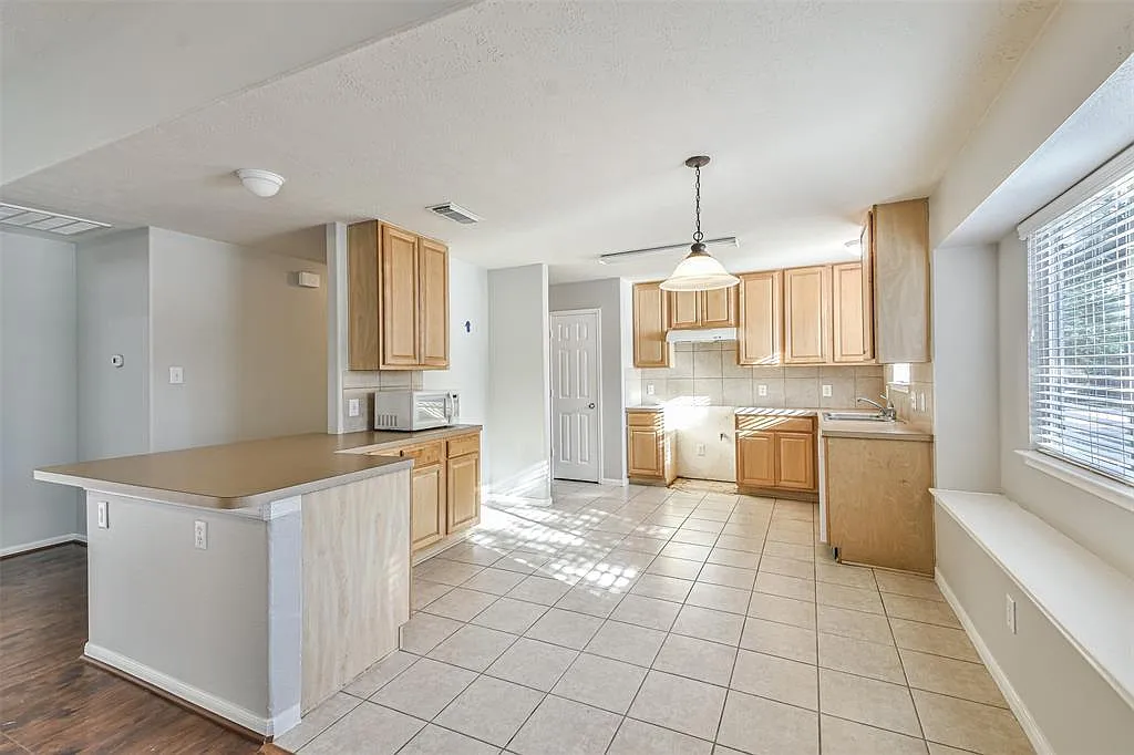 15203 Green Whisper Drive — Photo 2