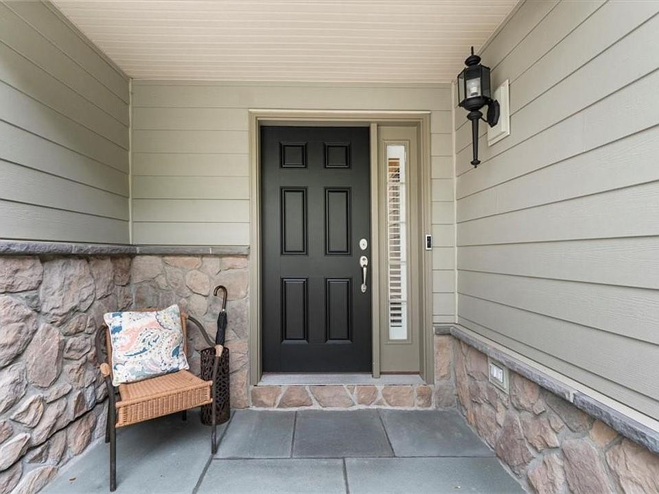 1st image of 4 Bernheimer Lane