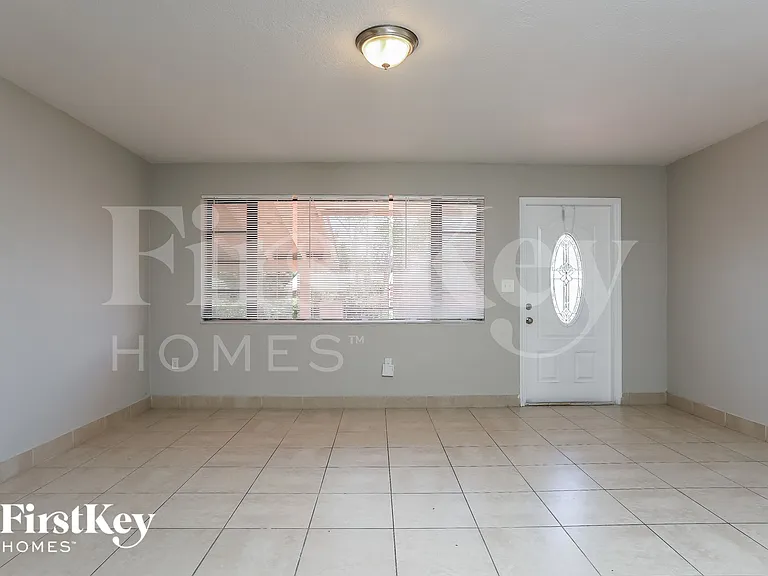 731 NW 175th Dr — Photo 5