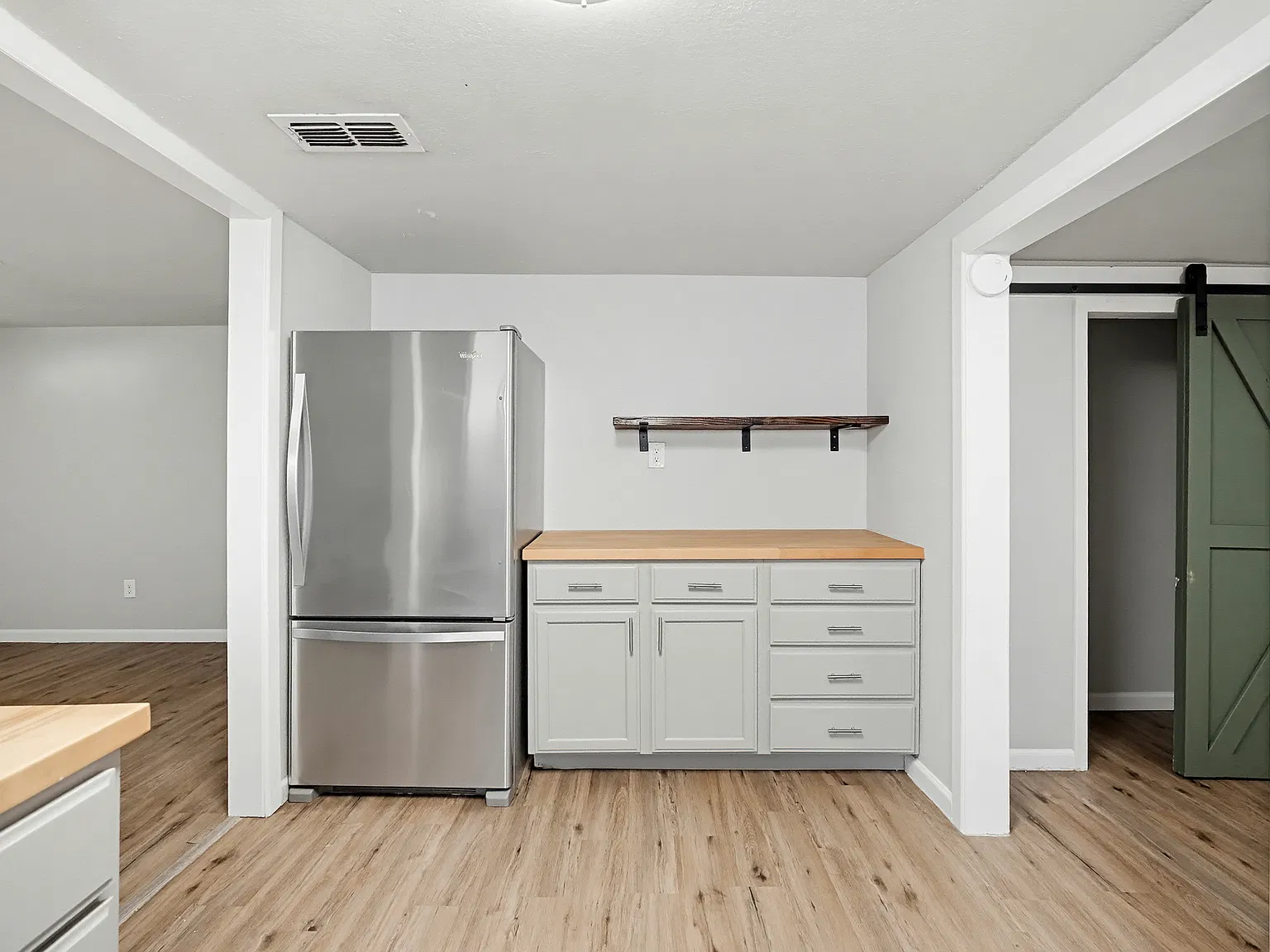 3 bed, 1450 sqft, $1,900 — Photo 4
