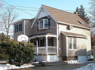 1259 Bellmore Rd, Bellmore, NY 11710