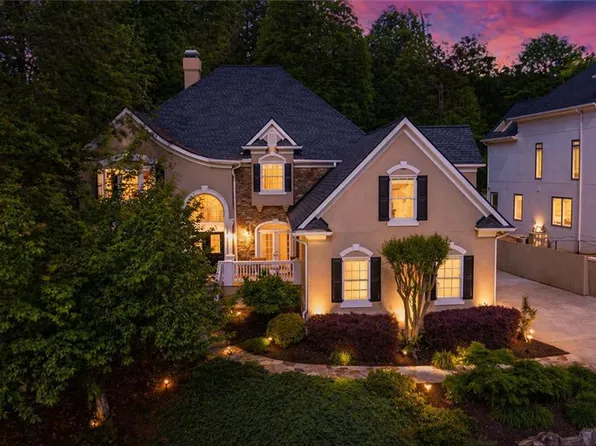 1346 Waterford Green Close NE, Marietta, GA 30068