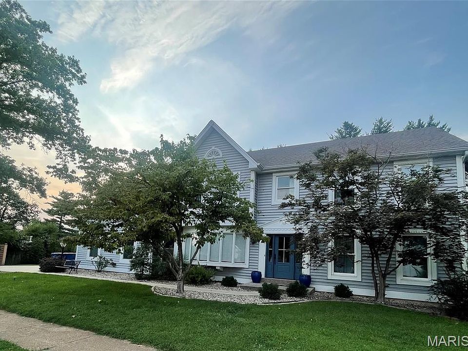 1st image of 243 W Manor Dr