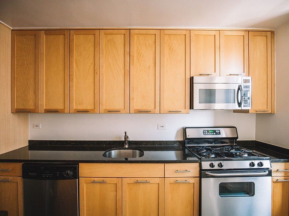 1st image of 425 E 79th St APT 5L
