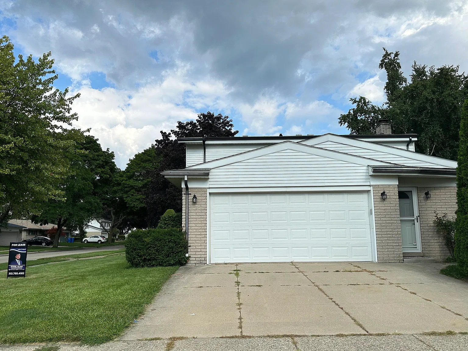 4 bed, 2236 sqft, $2,500 — Photo 3