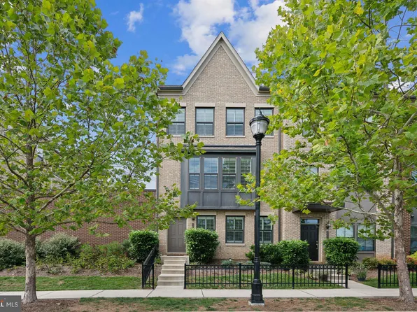 6400 47th Ave, Riverdale, MD 20737