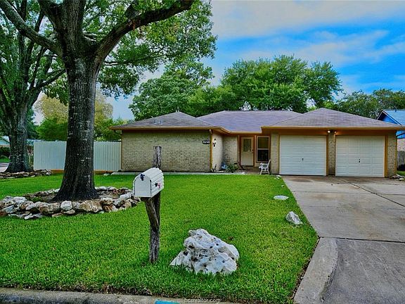 4th image of 1921 Tamworth Ln