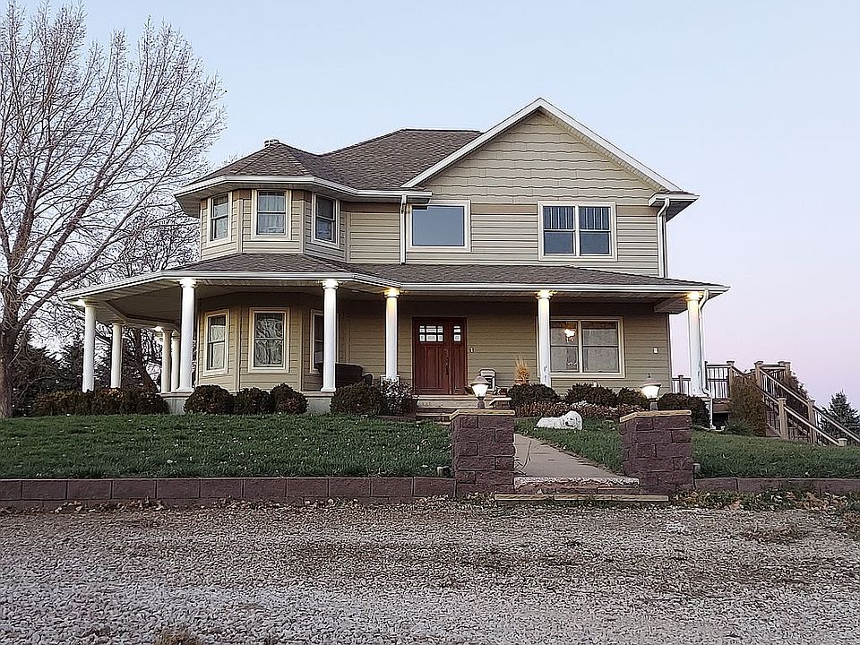 1st image of 32376 Pioneer Ave