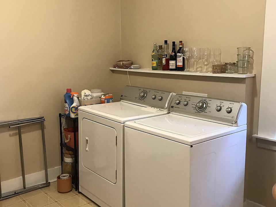 Full washer -dryer in apartment