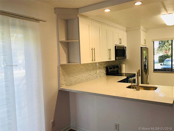 4th image of 419 Lakeview Dr APT 104