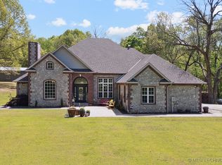 592 Brush Creek Rd, Sand Springs, OK 74063