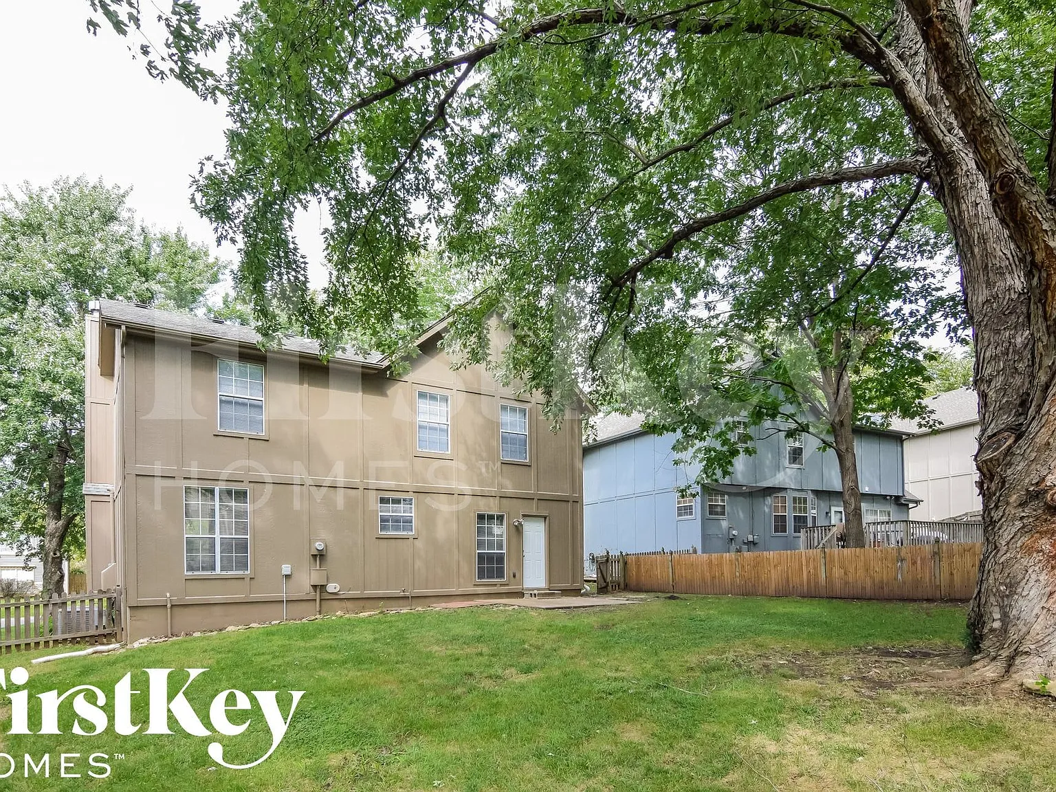 4 bed, 3.0 bath, 1455 sqft, $2,595 — Photo 2