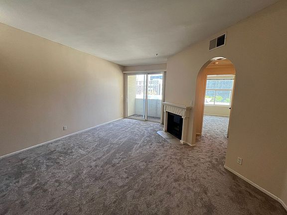 4th image of 620 S Gramercy Pl APT 334