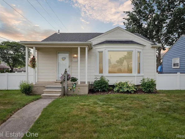 29415 Sheridan St, Garden City, MI 48135