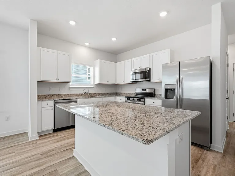 213 Huckleberry St — Photo 8