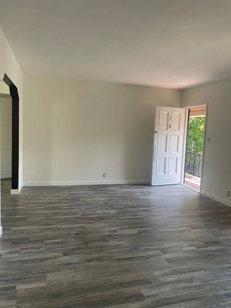 4. 2459 Cedar — Photo 3