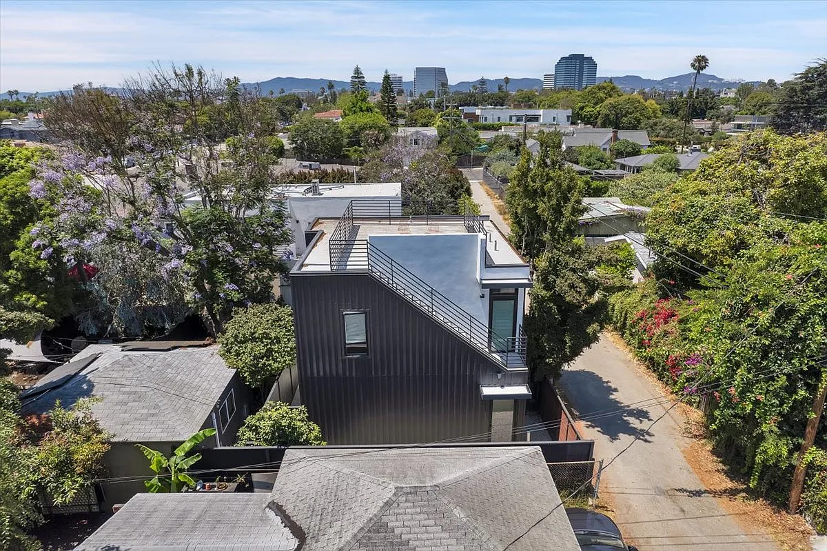 1 bed, 630 sqft, $3,500 — Photo 3