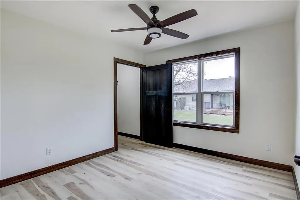 3 bed, 1600 sqft, $1,600 — Photo 3