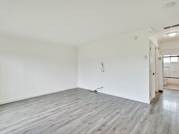 5th image of 6780 Mayhews Landing Rd