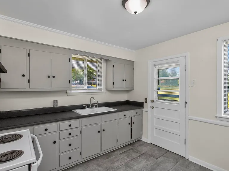 218 Cumberland Cir #1 — Photo 4