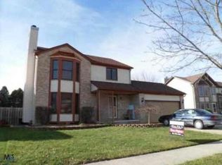 54381 Avondale Dr, New Baltimore, MI