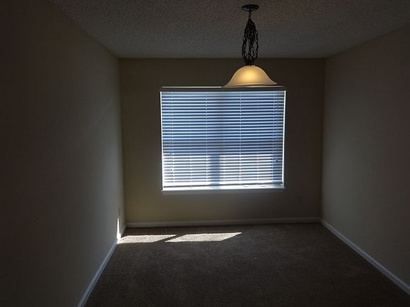 5th image of 1997 Coldfield Dr W