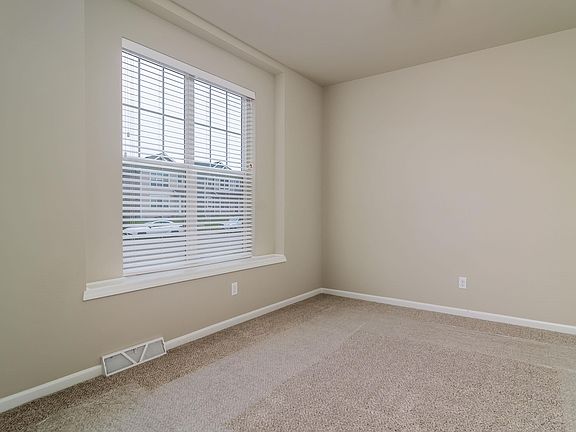 2nd image of 2132 Autumn Lake Pkwy