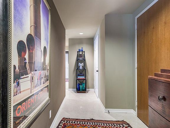 2nd image of 3030 McKinney Ave APT 704