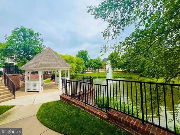 4860 Eisenhower Ave Unit 484, Alexandria, VA 22304