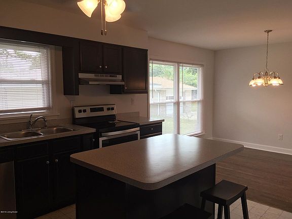 5th image of 2831 Tyson Pl
