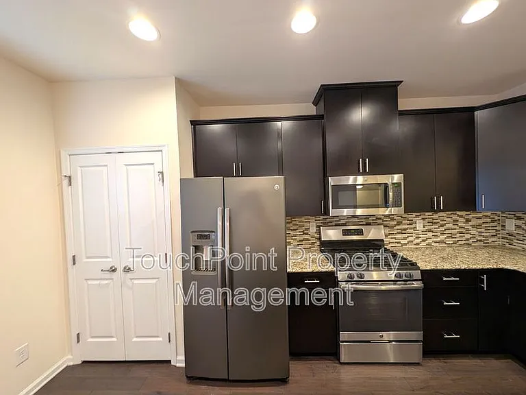 4061 Zilker Park Dr — Photo 4