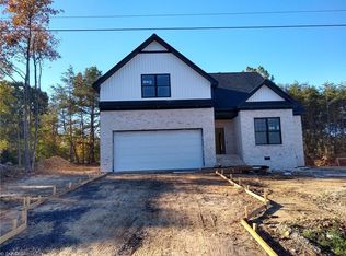 112 Yount Rd, Eden, NC 27288