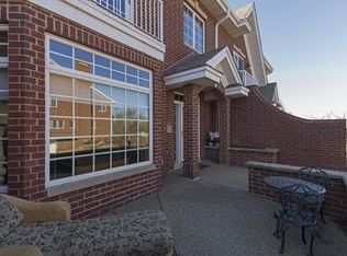 10830 Falling Water Ln UNIT B, Woodbury, MN 55129