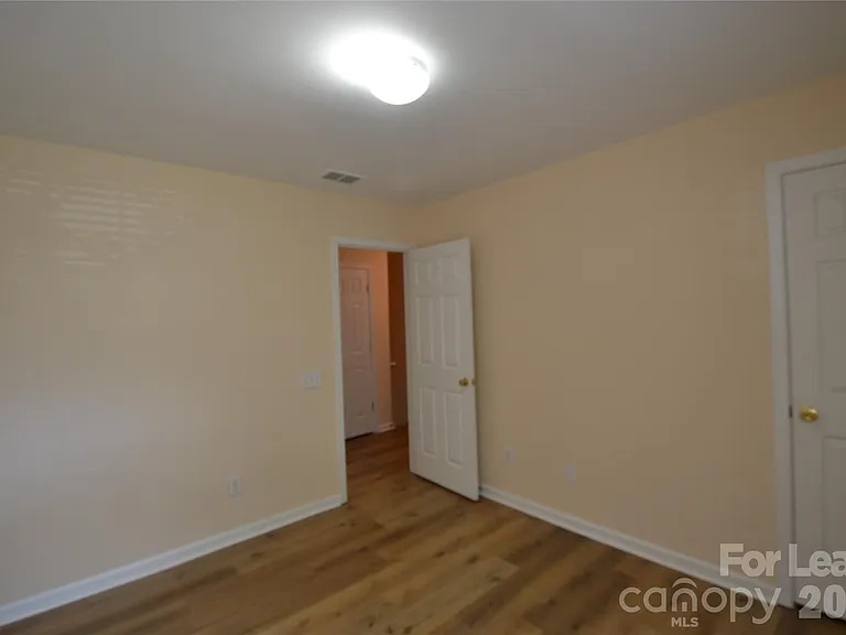 6820 Beverly Springs Dr — Photo 21
