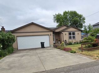 1353 S St, Springfield, OR 97477