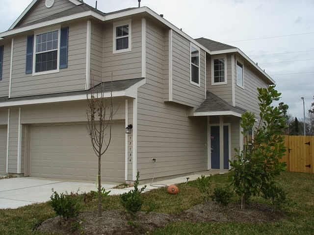 1st image of 17134 Oakwood Chase Dr