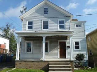 384 Ridgeley St, Perth Amboy, NJ 08861