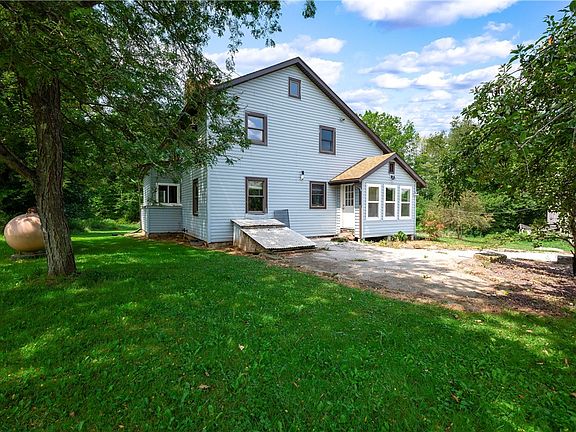 5th image of 358 Hoopenhobe Ln