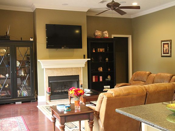 Spacious Living Room