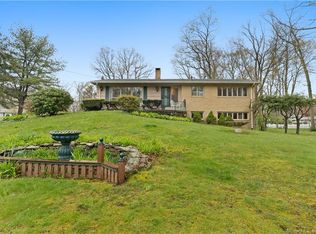 36 Sherwood Ln, Norwich, CT 06360