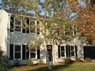 3040 Barberry Ln, Virginia Beach, VA 23453