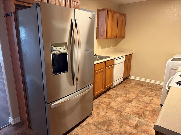 234 Graystone Cir — Photo 3