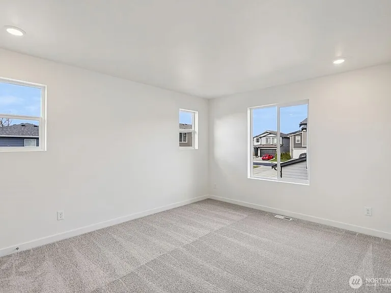 4610 87th Ave NE — Photo 15
