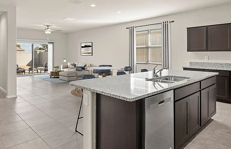 Broadway North at Estrella Vista — Photo 25