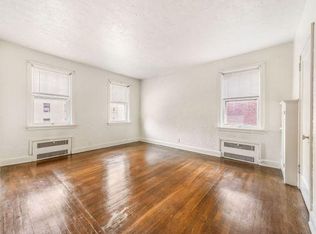 5556 Covode St APT 1, Pittsburgh, PA 15217