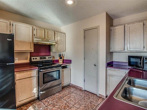 5th image of 2014 S East St